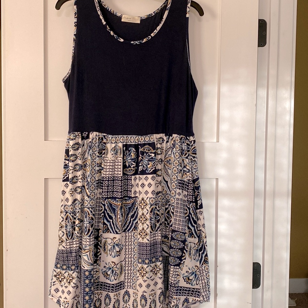 Sleeveless Tank Dress. Size Large.